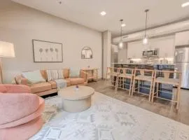 Luxury 2 bedroom Apt