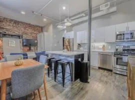Unbeatable Location 4 bed Loft Parking Optional
