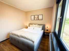 SuNhouse41 Zagreb - Pool, Garden, BBQ and Community Area，位于Grabrov Potok的酒店