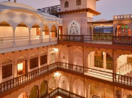 Haveli Dharampura - UNESCO awarded Boutique Heritage Hotel，位于新德里拉吉加特宗教场所附近的酒店