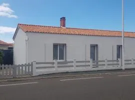 Maison 3 chambres proximité commerce et plage