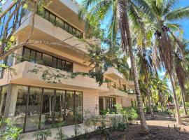 Chic apartment in Aldea Mayab with Lagoon access and private splash pool，位于Xul-Ha的酒店