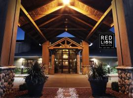Red Lion Inn & Suites Grimes，位于格赖姆斯的酒店