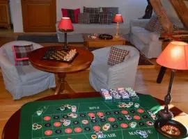 Demeure historique écossaise dans le Cher avec jardin et salle de jeux - FR-1-586-52