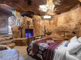 Cave Dwellers- Zions' Only Hand-Sculpted Cave，位于Cane Beds的酒店