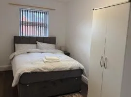 EM Homes-Room3