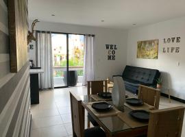 Penthouse apt Central Park View in HISTORIC building near El Poblado，位于恩维加多的酒店