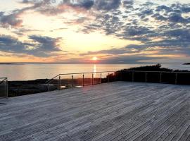 Unwind on your private island in the Baltic Sea，位于Jomala的酒店