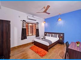 BHUBNESWAR HOTEL Hotel Madison # Blue Near Spacious & Fully Air conditioned Rooms - A Premium Hotel，位于布巴内什瓦尔的酒店