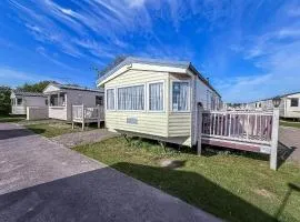 Lovely 8 Berth Caravan With Decking At Sunnydale Park, Lincolnshire Ref 35091Br