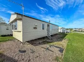 Homely 8 Berth Caravan At Sunnydale In Lincolnshire Ref 35069S