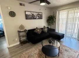 DT DALLAS LUXE Staycation 1Bd1Ba