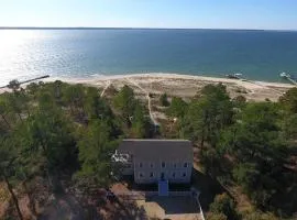 Huge Private Beach, 3 Bedrooms