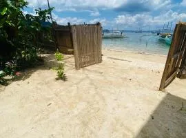 Apoheo Beach Cabin Free Use Motorbike During Stay