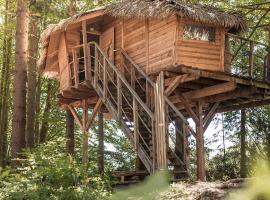 Treehouse Šumava，位于普拉哈季采的豪华帐篷
