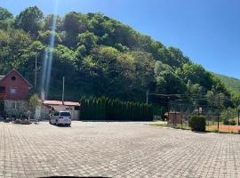 Podul Cetatii，位于Sebeşel的酒店