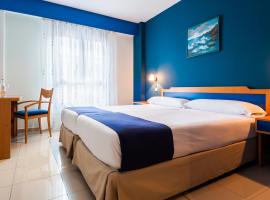 Hotel Villa De Pinto，位于平托的酒店