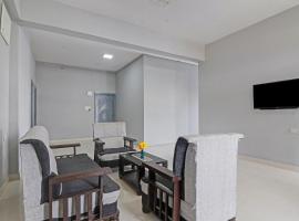 Super Townhouse De Alphabet，位于海得拉巴的酒店