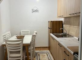 Inn Apartment，位于Kamëz的酒店