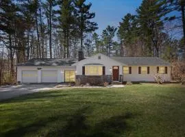 Melvin Village - 5 Bed 3 Bath Arcade Near Lake Pet Friendly fee applies