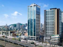 AC Hotel by Marriott Seoul Geumjeong，位于军浦市的酒店