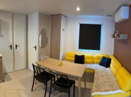 Mobil home 3chb Capbreton camping 4，位于卡布勒通的酒店