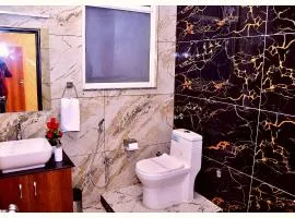 HOTEL V J - INTERNATIONAL PALACE Near Park - A Premium Hotel In Agra