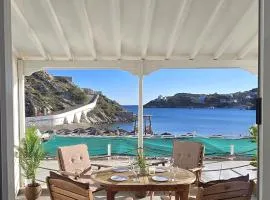 Seaside Haven in Vari