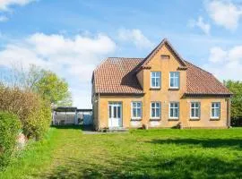 6 person holiday home in Grenaa