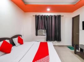 Hotel O 62748 Hotel Zeenat，位于贾姆穆贾姆机场 - IXJ附近的酒店