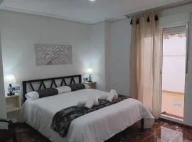 Plaza Ayuntamiento 2 habitaciones con Parking Pondos
