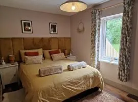 The Drey by Blake view holidays, a peaceful boutique retreat, 3 miles from Ennerdale- small twin or king bed available