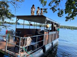 Party Grill Boot，位于柏林的酒店