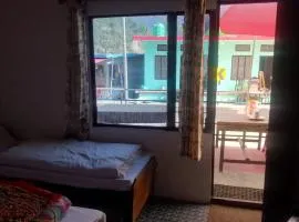 Kanhaiya Hotel