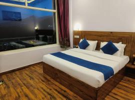 Paradise Inn by Kasauli cafe I Restaurant I Party Events I Bonfire I DJ I Manki point View，位于卡绍利的酒店