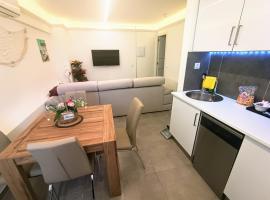 VIP Poolsuite Calafell，位于卡拉费尔的酒店