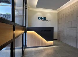 ONE rooms ungaran，位于巴勒蒙的酒店