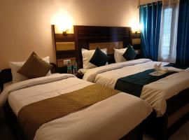 Geetanjali Palace Hotel & Restaurant，位于Rudraprayāg的酒店