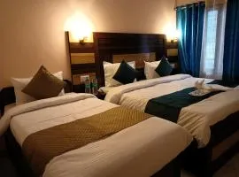 Geetanjali Palace Hotel & Restaurant