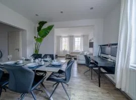 Aurora Schaar 1, 120qm, WiFi, Maisonette, Modern,2 Schlafzimmer, 1 Wohnzimmer