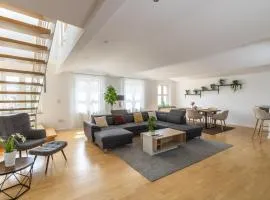 Penthouse-Maisonette - City Center, Highspeed Internet, Garage