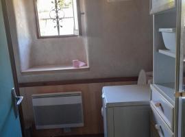 9kms de clisson studio dans petite ferme bio，位于Maisdon-sur-Sèvre的酒店