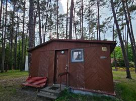 Domek letniskowy nr 11 - jezioro Głębokie，位于缅济热奇的酒店