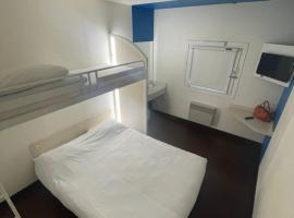 Unisotel Bollène A7 Ex-Hotel F1，位于博莱讷的酒店