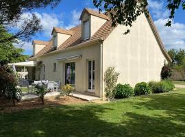 Chez Maison familiale la heuniere 27950 Normandie logement autonome boîte à clé capacité 5 pers proche de giverny paris Rouen a13，位于La Heunière的酒店