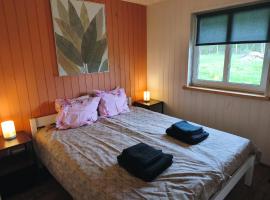 Family vacation, 2 bedroom house - Green House，位于Lõupõllu的酒店