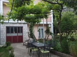 Apartmani Vujović - Mir i Sunce