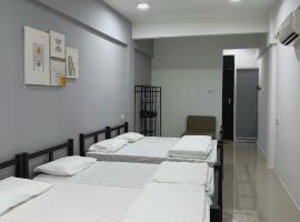 Modern & Cozy Home Stay，位于金宝的酒店