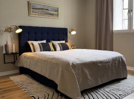 Spacious & elegant apartment in a stable at Kvarnviks Gård，位于Klagstorp的酒店