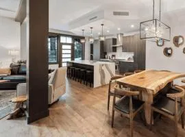 Tahoe Beach Club 3Br, Private Shuttle, Sleeps 8, Full Kitchen, Steps to Beach and Restaurant